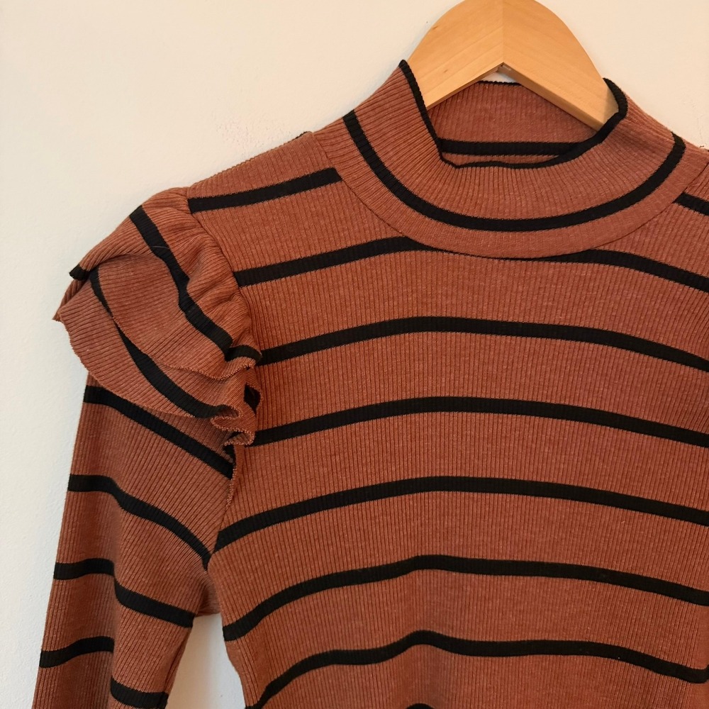 Anthropologie t.la Ruffled Turtleneck Top Brown Black Stripped Size Medium - Picture 3 of 7